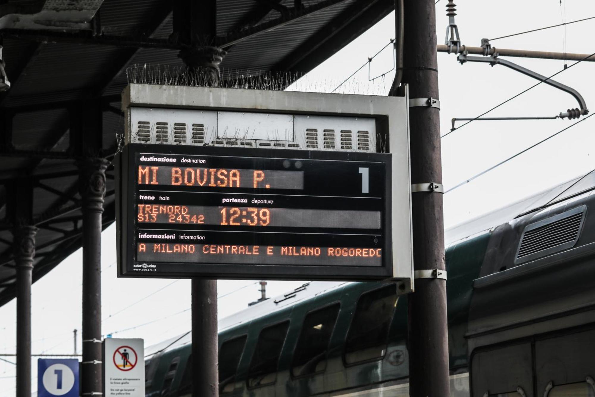 Angolo Alla Stazione - Bilocale Ristrutturato Zona Stazione E Ospedali パヴィーア エクステリア 写真